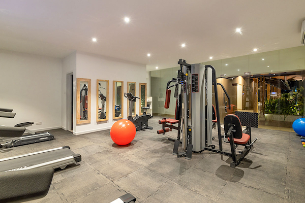 A picture of the gym at Oceanfront Condos.